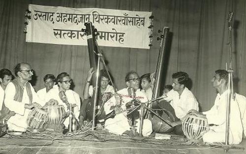 Gajananrao in concert with Us Ahemadjan Thirkwa on tabla.JPG
